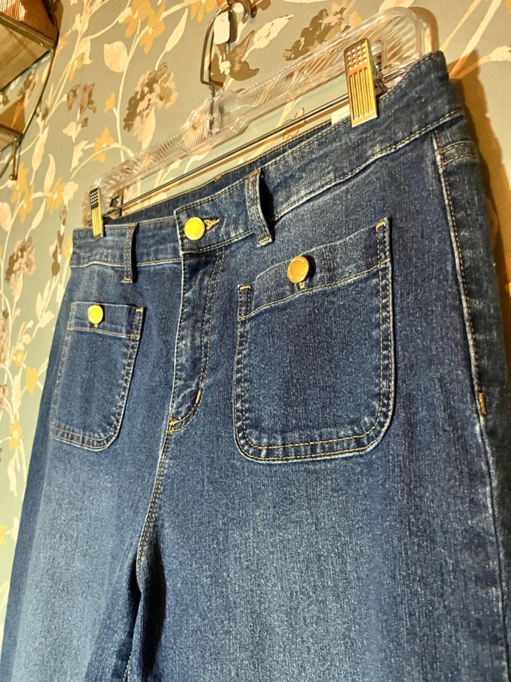 Michael Kors High Rise Wide Leg Trousers with Patch Pockets - Size 8 - Picture 5 of 8